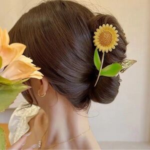Sunflower hair-clip
